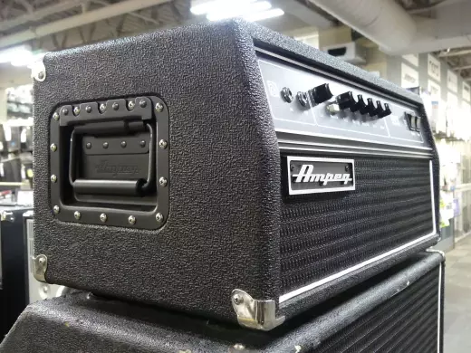 Ampeg - Tte d'amplificateur de basse SVT Classic 300 watts 2