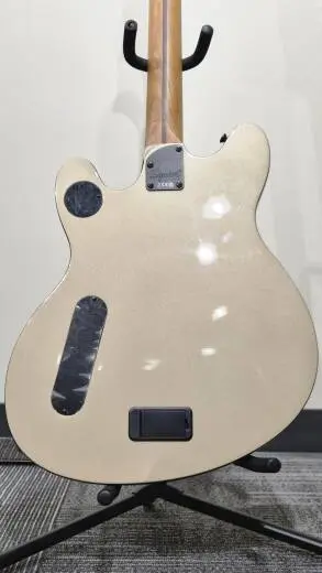 Squier - Starcaster Contemporary Active � touche en �rable torr�fi� (fini Shoreline Gold) 2