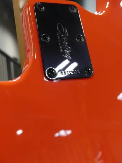 Sterling by Music Man - Basse StingRay signature Pete Wentz fini rouge Fiesta 2