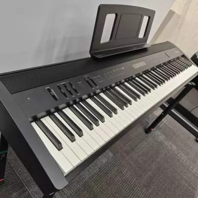 Roland - Piano numrique  touches pondres FP-60X - Noir 2