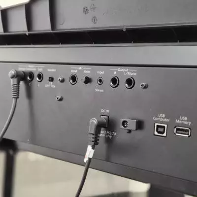 Roland - Piano numrique  touches pondres FP-60X - Noir 2