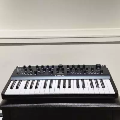 Store Special Product - Modal Electronics - Synthtiseur de table d\