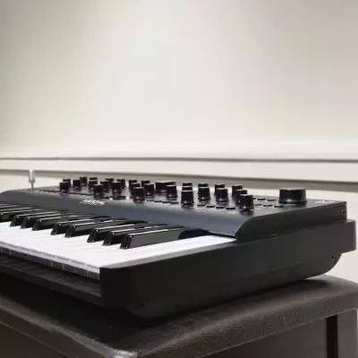 Store Special Product - Modal Electronics - Synthtiseur de table d\