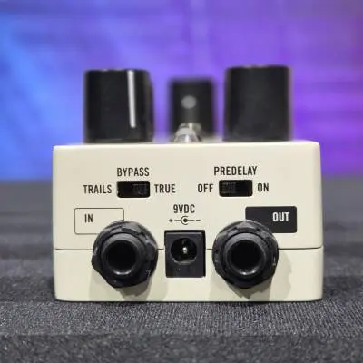 Universal Audio - P�dale de r�verb�ration UAFX Evermore de style � studio � 2