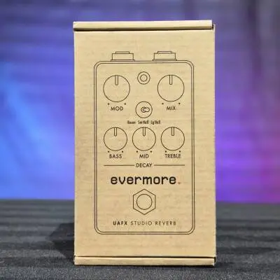 Universal Audio - P�dale de r�verb�ration UAFX Evermore de style � studio � 2