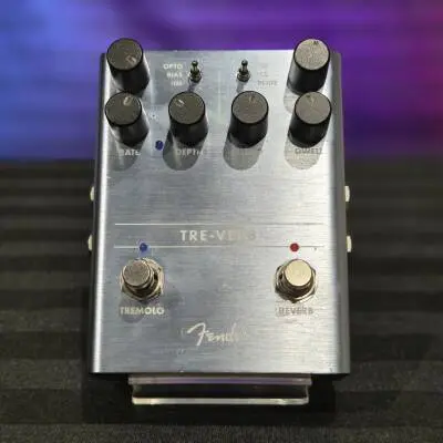 Fender - P�dale Tre-Verb Tremolo/Reverb