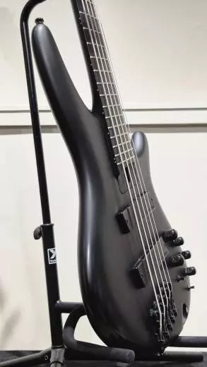 Ibanez - Basse 5 cordes SR Iron Label multidiapason (noir mat) 2