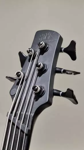 Ibanez - Basse 5 cordes SR Iron Label multidiapason (noir mat) 2