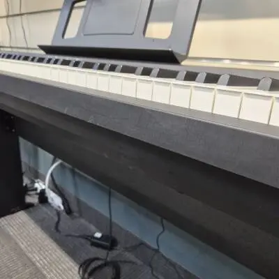 Roland - Piano num�rique portable FP-10 (haut-parleurs int�gr�s) 2