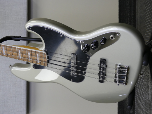 Fender - Jazz Bass Vintera 70s inca Silver 3