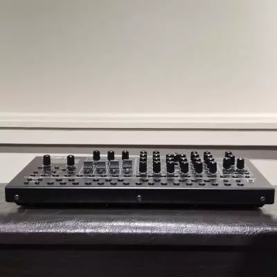 Roland - Synthtiseur de bureau multitimbral SH-4d  4 parties 2
