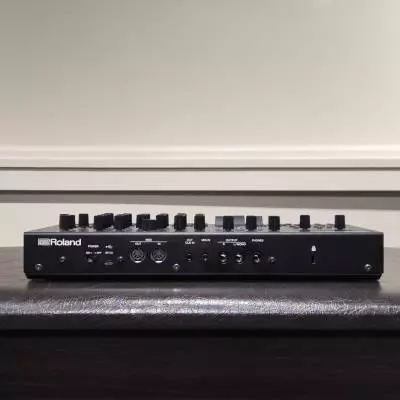 Roland - Synthtiseur de bureau multitimbral SH-4d  4 parties 2