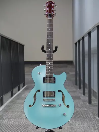 Godin - Montreal Premiere HT Laguna