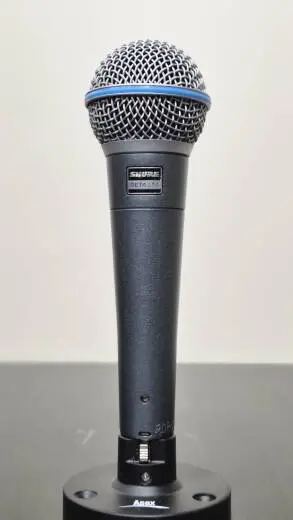 Shure - Microphone vocal dynamique supercardio�de Beta 58A
