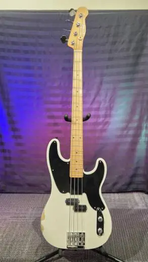 Fender - Mike Dirnt Road Worn Precision Bass - touche en �rable, White Blonde