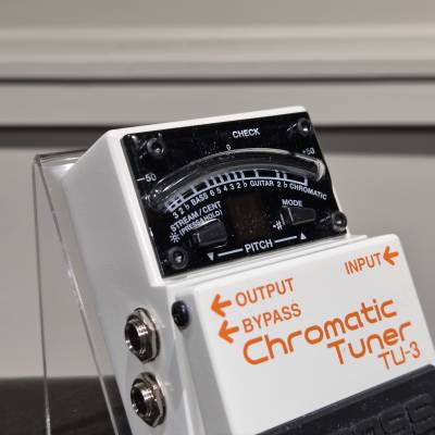 BOSS TU-3チューナー Chromatic Tuner Boss - TU-3S Chromatic Tuner - Nantel Musique