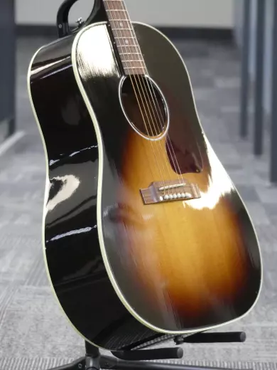 Gibson - 2019 J-45 Standard Vintage Sunburst 5