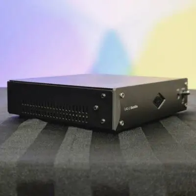 Store Special Product - Universal Audio - Acc�l�rateur UAD-2 Satellite Thunderbolt 3 Octo Core pour traitement num�rique de signal