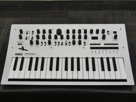 Korg - MINILOGUE Synth Analogue 4 Voix