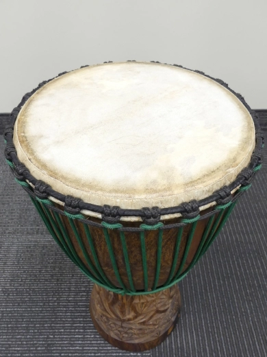 African Drums - Djembe Africain L avec base entièrement sculptée 3