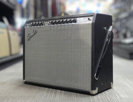 Fender - 65 Twin Reverb 4