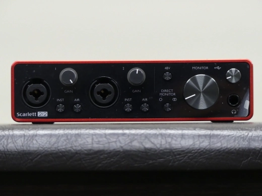 Focusrite - Interface audio USB 2.0 Scarlett 2i2 de 3e génération