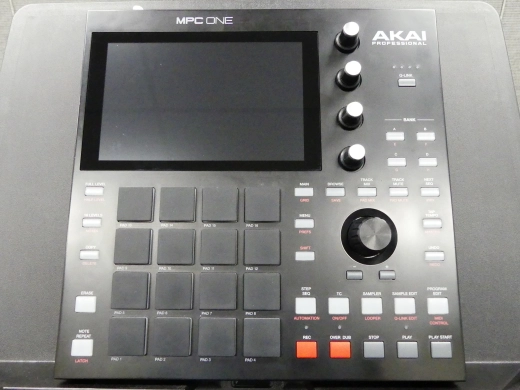 Akai - Centre de production musicale autonome MPC One