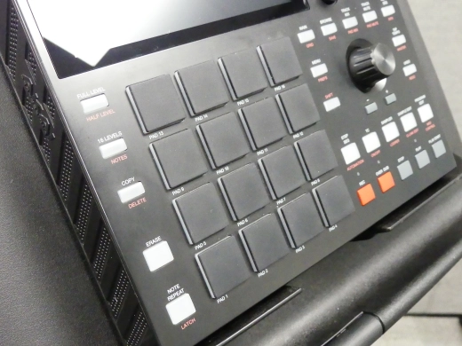Akai - Centre de production musicale autonome MPC One 2