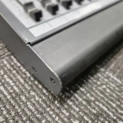 Allen & Heath - Console � 24 canaux 2