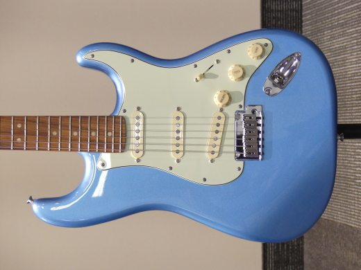 Store Special Product - Fender - Guitare Stratocaster Player Plus, touche en Pau Ferro - Opal Spark