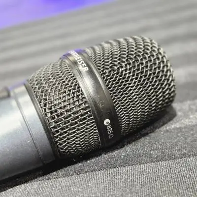 Sennheiser - Syst�me de microphone sans fil pour chant et instrument 2