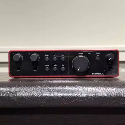 Focusrite - Interface audio USB-C Scarlett 2i2 de 4e gnration 2