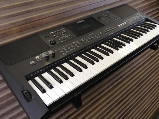 Yamaha - Clavier arrangeur 61 touches 2
