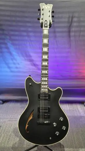 EVH - Guitare �lectrique SA-126 Special (fini noir Stealth, �tui inclus)
