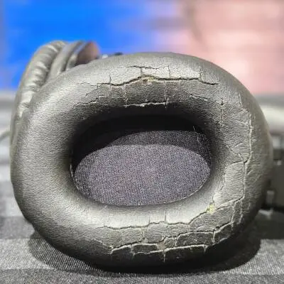 Audio-Technica - ATH-M30X Closed Back Studio Headphones 2