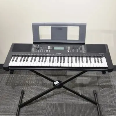 Yamaha - Clavier portatif PSR-E373 61 touches dynamiques avec adaptateur