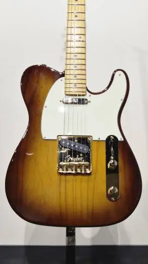 Fender - T�l�caster �dition comm�morative du 75e anniversaire, touche en �rable - 2 couleurs Bourbon Burst 2