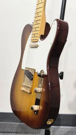 Fender - T�l�caster �dition comm�morative du 75e anniversaire, touche en �rable - 2 couleurs Bourbon Burst 2