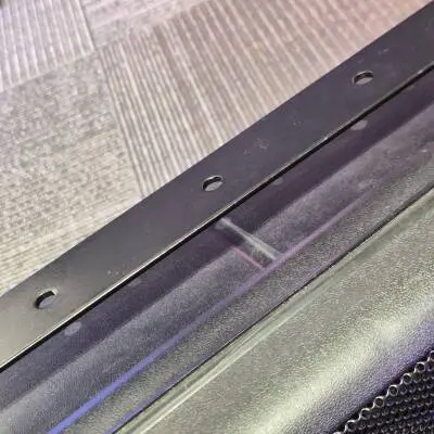 Yorkville Sound - S�rie Coliseum - Enceinte amplifi�e compacte - Woofer 8 pouces - 100 watts 2