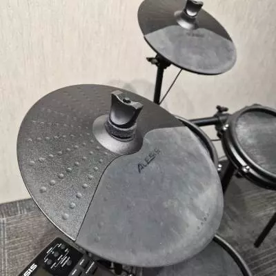 Alesis - Kit de batterie lectronique 8 pices avec peaux en maille 2