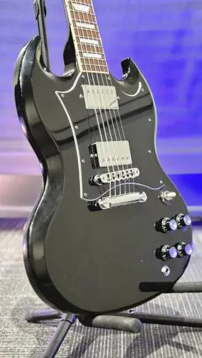 Store Special Product - Gibson - Guitare �lectrique SG Standard (fini �b�ne, �tui souple inclus)