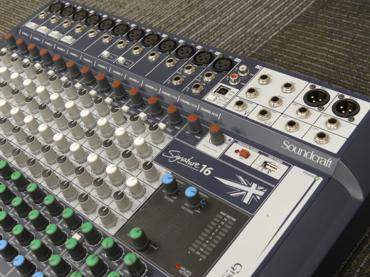 Soundcraft - Mlangeur analogique 16 canaux avec effets Lexicon et USB 2