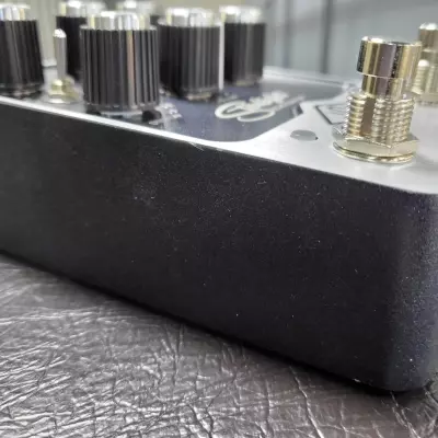 Universal Audio - Pédale d’écho stéréo Starlight 7
