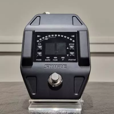 Shure - Systme sans fil numrique format pdale GLXD-16 pour guitare avec cble WA305 2