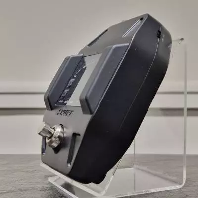 Shure - Systme sans fil numrique format pdale GLXD-16 pour guitare avec cble WA305 2