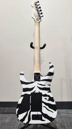 Charvel Guitars - Guitare �lectrique Pro-Mod DK22 HH FR M signature Satchel � touche en �rable (fini Satin White Bengal) 2