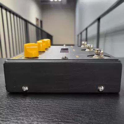 Markbass - Mark Bass Synth Pédale Basse 2