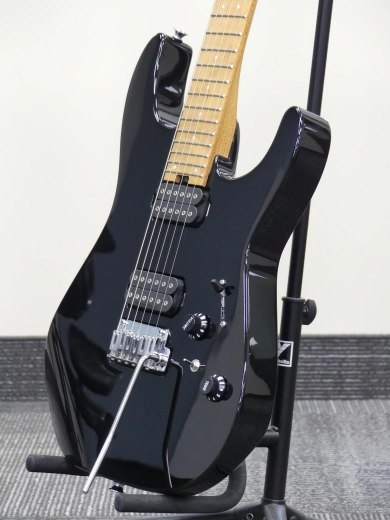 Charvel Guitars - Guitare lectrique Pro-Mod DK24 HH 2PT CM  touche en rable caramlis (fini Gloss Black) 4