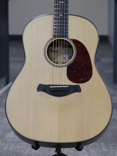Taylor Guitars - 517 GP de la srie Builders (fini naturel). 2