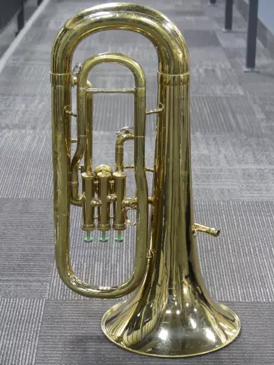 BESSON 700 Tuba baryton avec tui